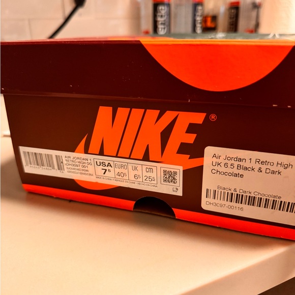 Air Jordan 1 Retro High OG Hand Crafted - Picture 4 of 5